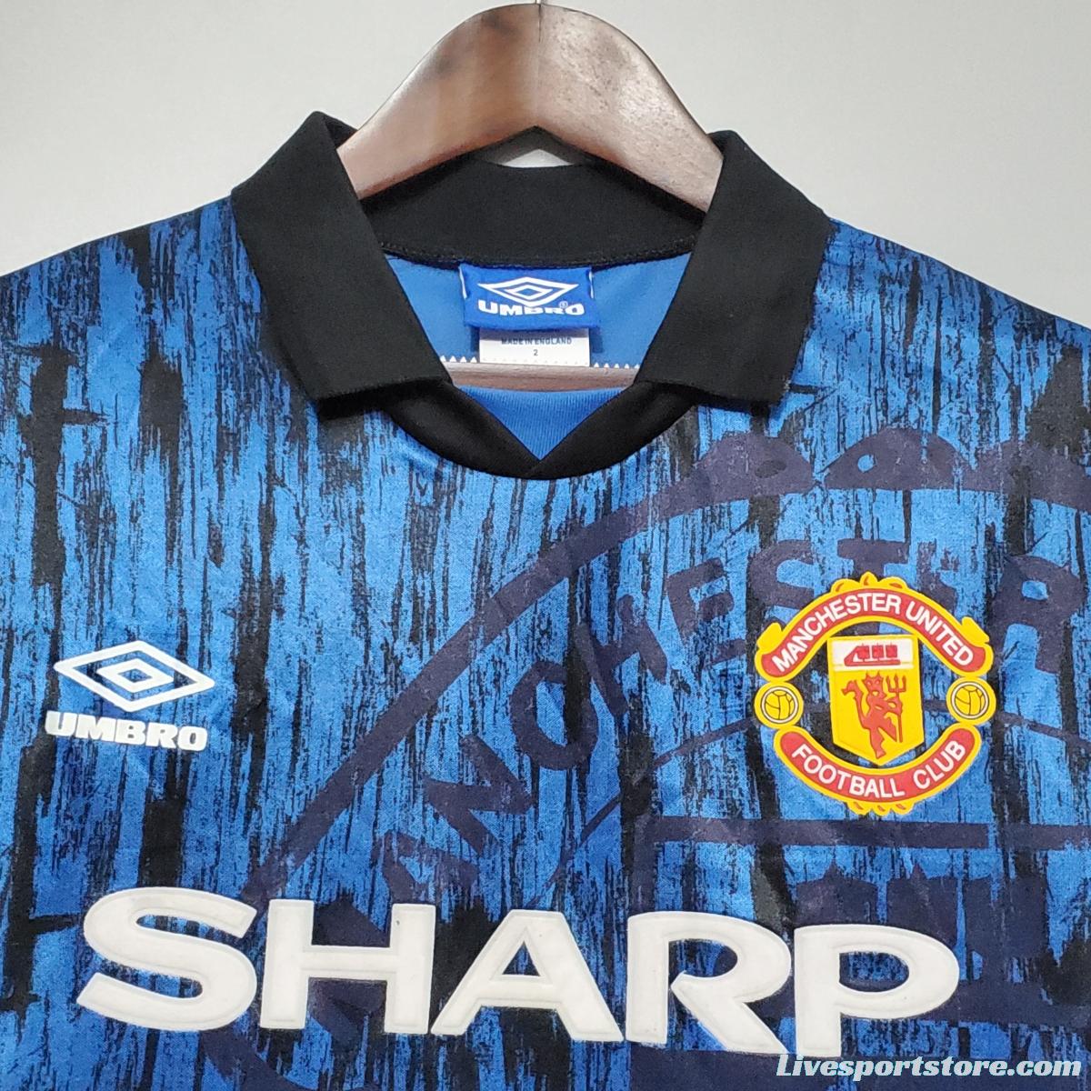 Retro 92/93 Manchester United in the away Soccer Jersey