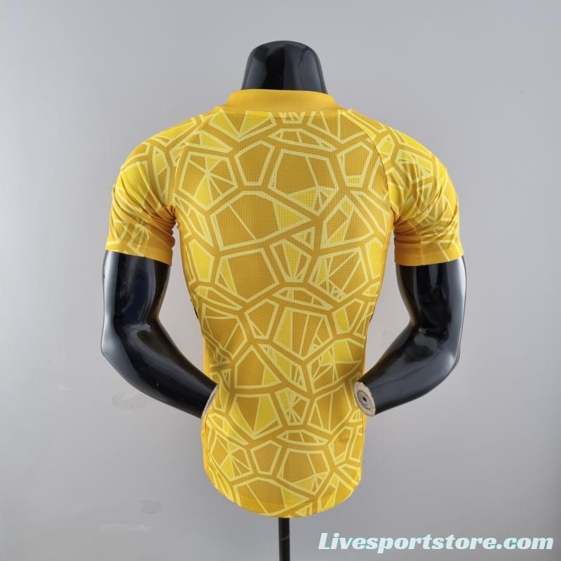 Player Version 22/23 Manchester United Yellow Goalkeeper