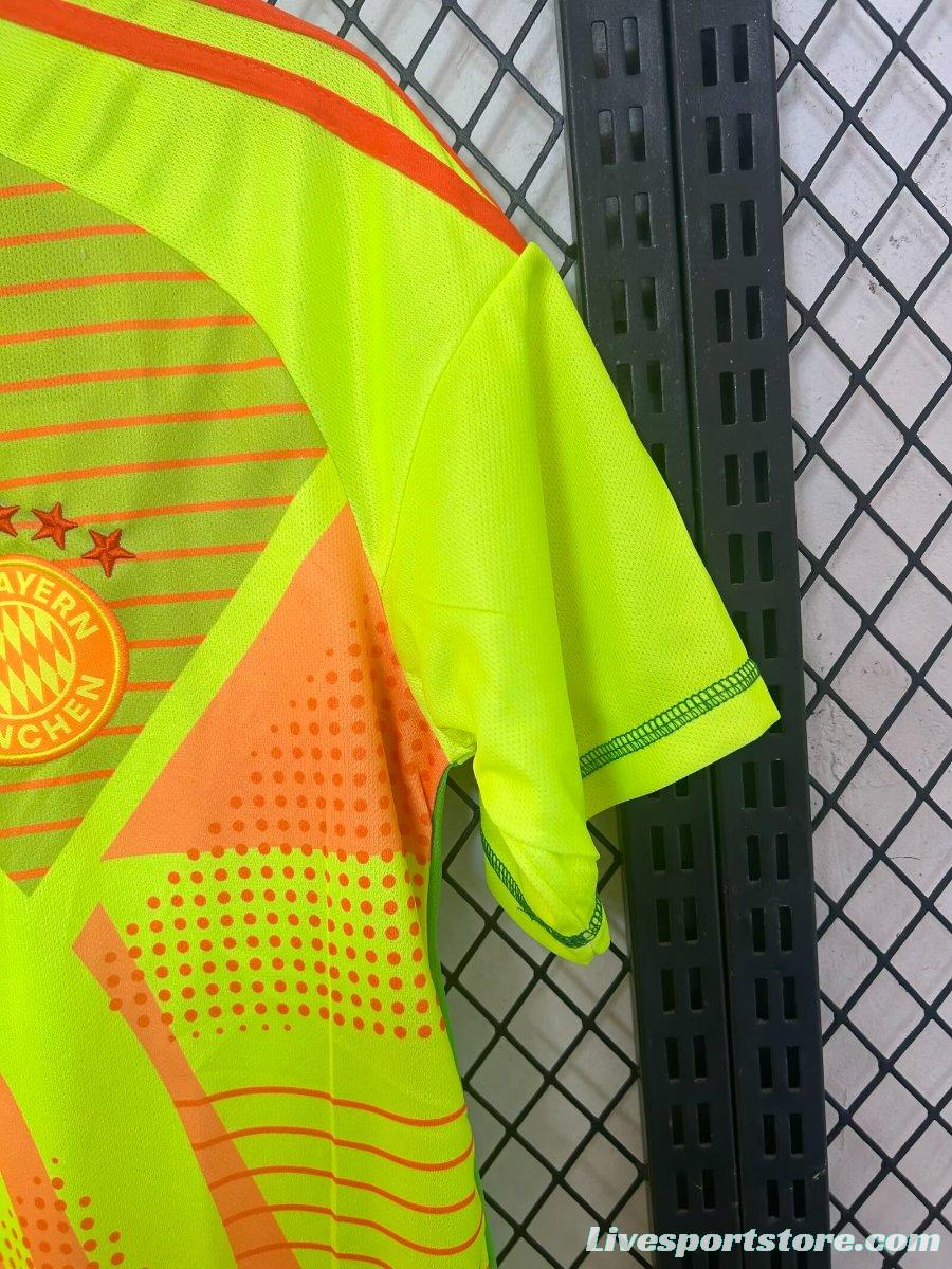 24/25 Bayern Munich Green Goalkeeper Jersey